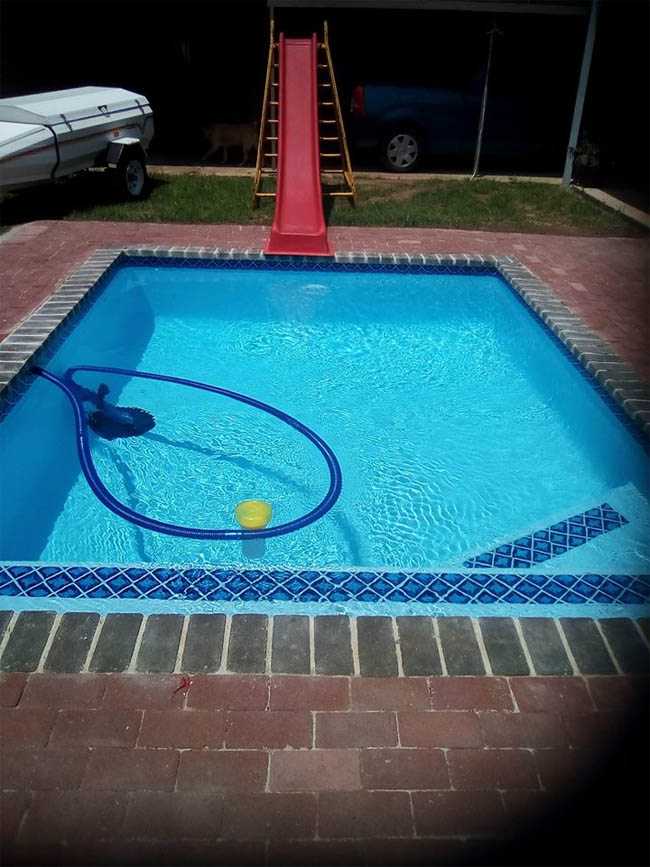 Swimming pool
